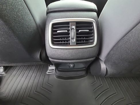 Used 2019 Kia Sorento L FWD image 14