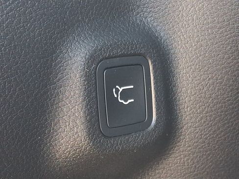 Used 2023 Jeep Compass Latitude AWD/4WD image 29