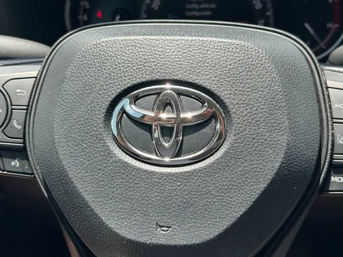 Used 2025 Toyota RAV4 LE FWD image 32