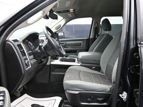 Used 2019 RAM 1500 Big Horn AWD/4WD image 9