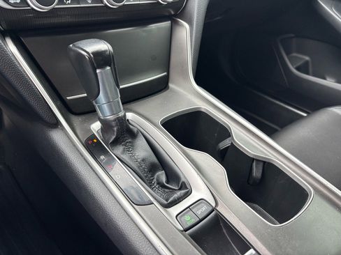 Used 2018 Honda Accord Sport image 16