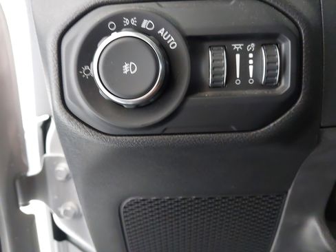 Used 2022 Jeep Wrangler Unlimited Sport AWD/4WD image 24