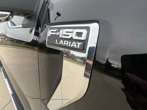 Used 2024 Ford F150 Lariat w/ FX4 Off-Road Package image 19