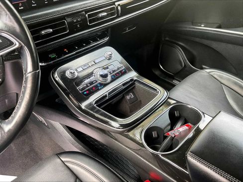 Used 2022 Lincoln Nautilus Reserve image 20