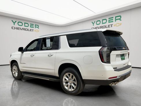 Used 2025 Chevrolet Suburban Premier AWD/4WD image 9