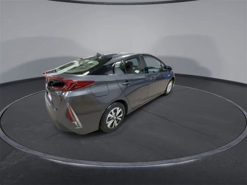 Used 2017 Toyota Prius Prime Plus image 8