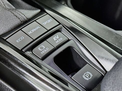 Used 2025 Toyota Camry LE FWD image 16
