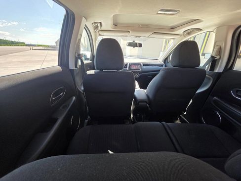 Used 2016 Honda HR-V EX image 11