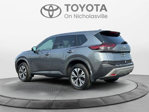 Used 2021 Nissan Rogue SV AWD/4WD image 3