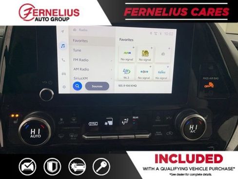 Used 2023 Toyota Highlander XLE AWD/4WD image 46