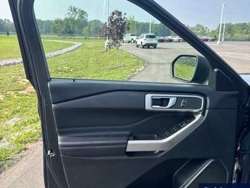 Certified 2023 Ford Explorer XLT w/ Equipment Group 202A AWD/4WD image 18