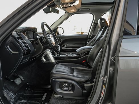 Used 2017 Land Rover Range Rover HSE AWD/4WD image 4