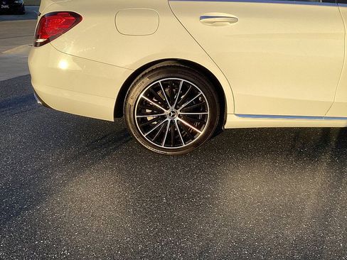 Used 2021 Mercedes-Benz C 300 Sedan image 10