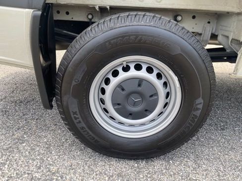 Used 2025 Mercedes-Benz Sprinter 2500 image 11