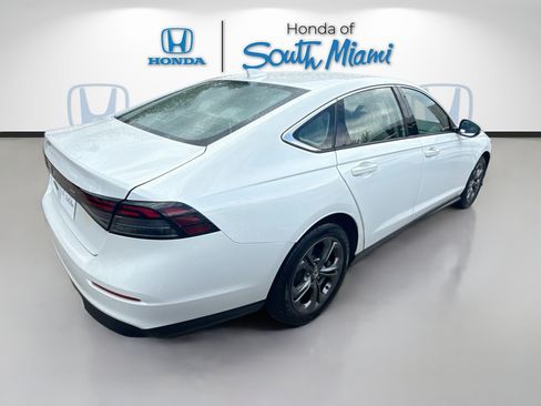 Used 2023 Honda Accord EX image 7