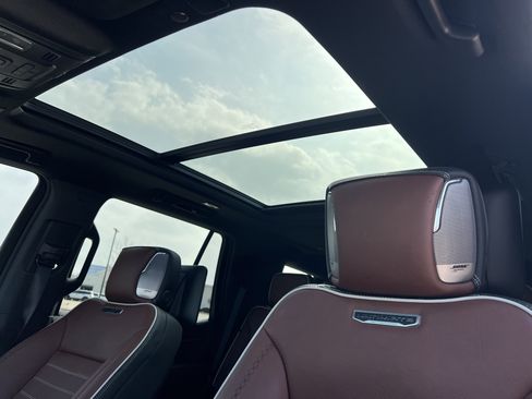 Used 2023 GMC Yukon Denali Ultimate w/ LPO, Floor Liner Package image 30