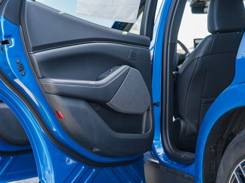 New 2025 Ford Mustang Mach-E Premium image 34