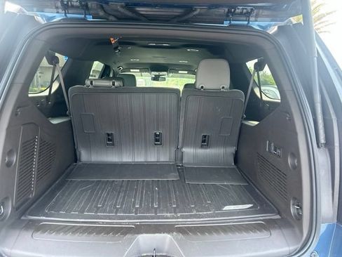 Used 2025 GMC Yukon XL Elevation w/ LPO, Floor Liner Package RWD image 8