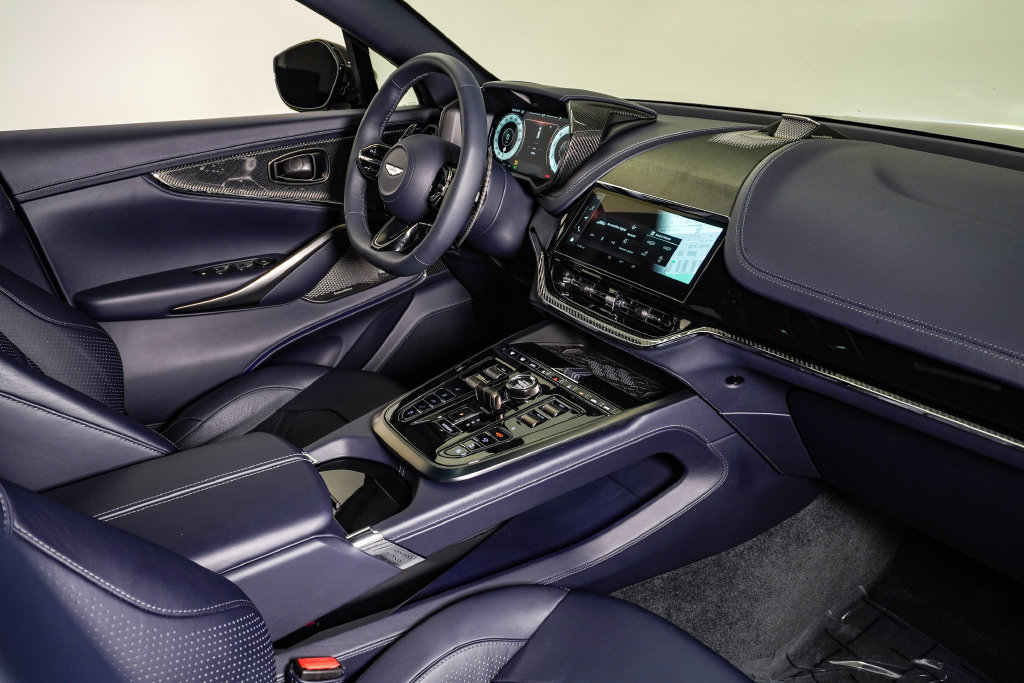 Used 2026 Aston Martin DBX 707 AWD/4WD image 17