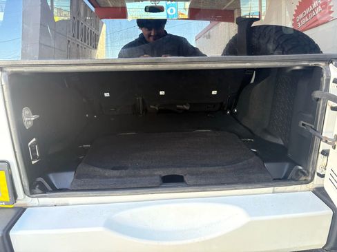 Used 2016 Jeep Wrangler Unlimited Sahara w/ Dual Top Group image 8