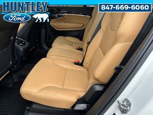 Used 2018 Volvo XC90 T5 Momentum w/ Momentum Plus Package AWD/4WD image 15