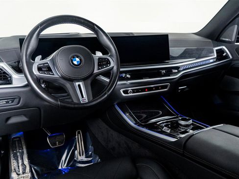 Used 2025 BMW X5 M60i AWD/4WD image 2