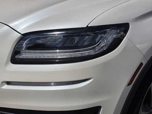 Used 2019 Lincoln Nautilus Reserve w/ Cargo Utility Package AWD/4WD image 3