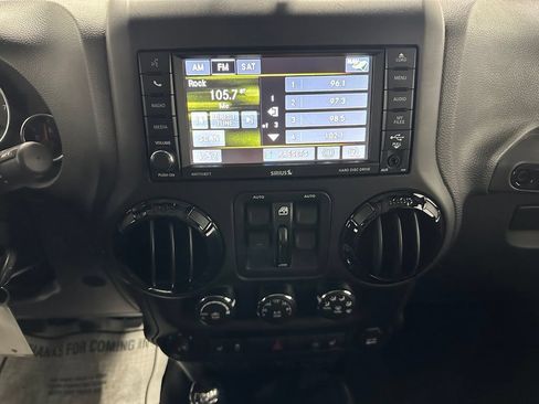 Used 2015 Jeep Wrangler Unlimited Sahara AWD/4WD image 24