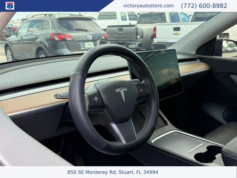 Used 2022 Tesla Model Y Long Range AWD/4WD image 10