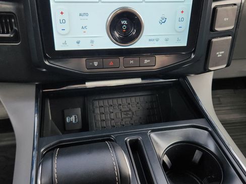 Used 2024 Ford F150 Lightning Flash image 26