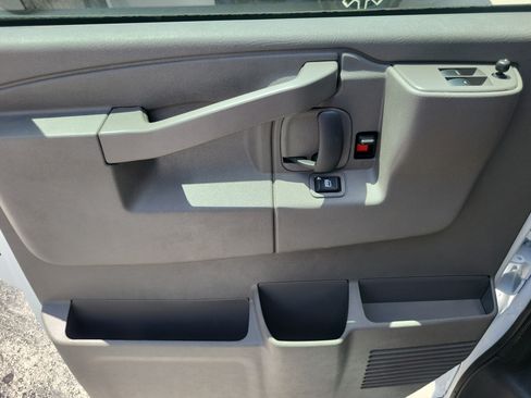 Used 2025 GMC Savana 2500 w/ Driver Convenience Package RWD image 21