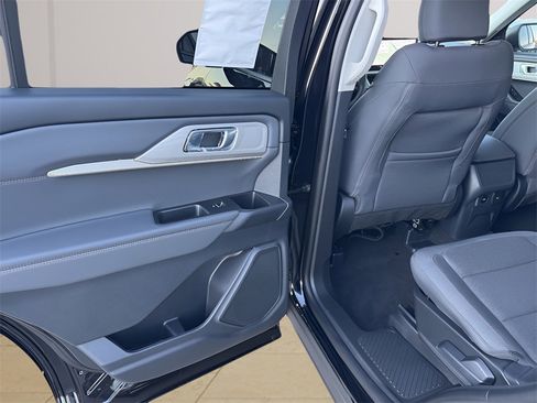 New 2026 Ford Explorer Active image 32