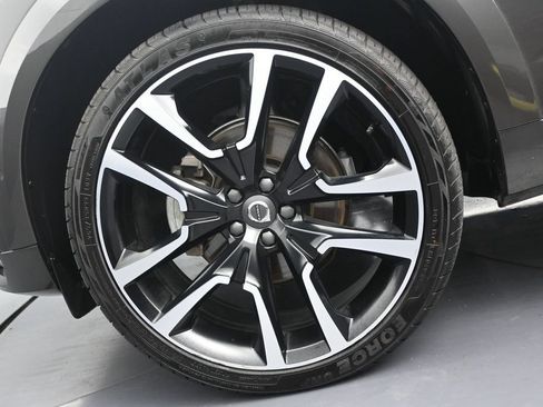 Used 2024 Volvo XC60 B5 Ultimate AWD/4WD image 10