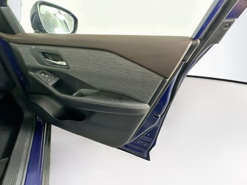 Used 2023 Nissan Rogue SV AWD/4WD image 30