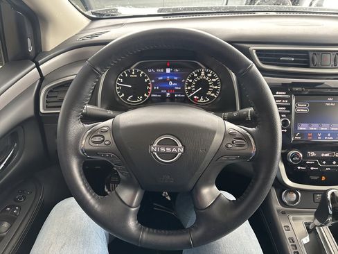 Used 2024 Nissan Murano SV image 11