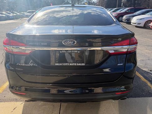 Used 2017 Ford Fusion SE image 4