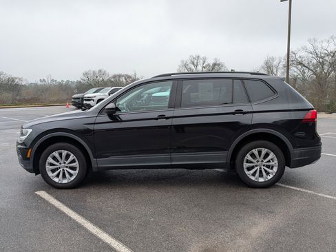 Used 2020 Volkswagen Tiguan S image 6