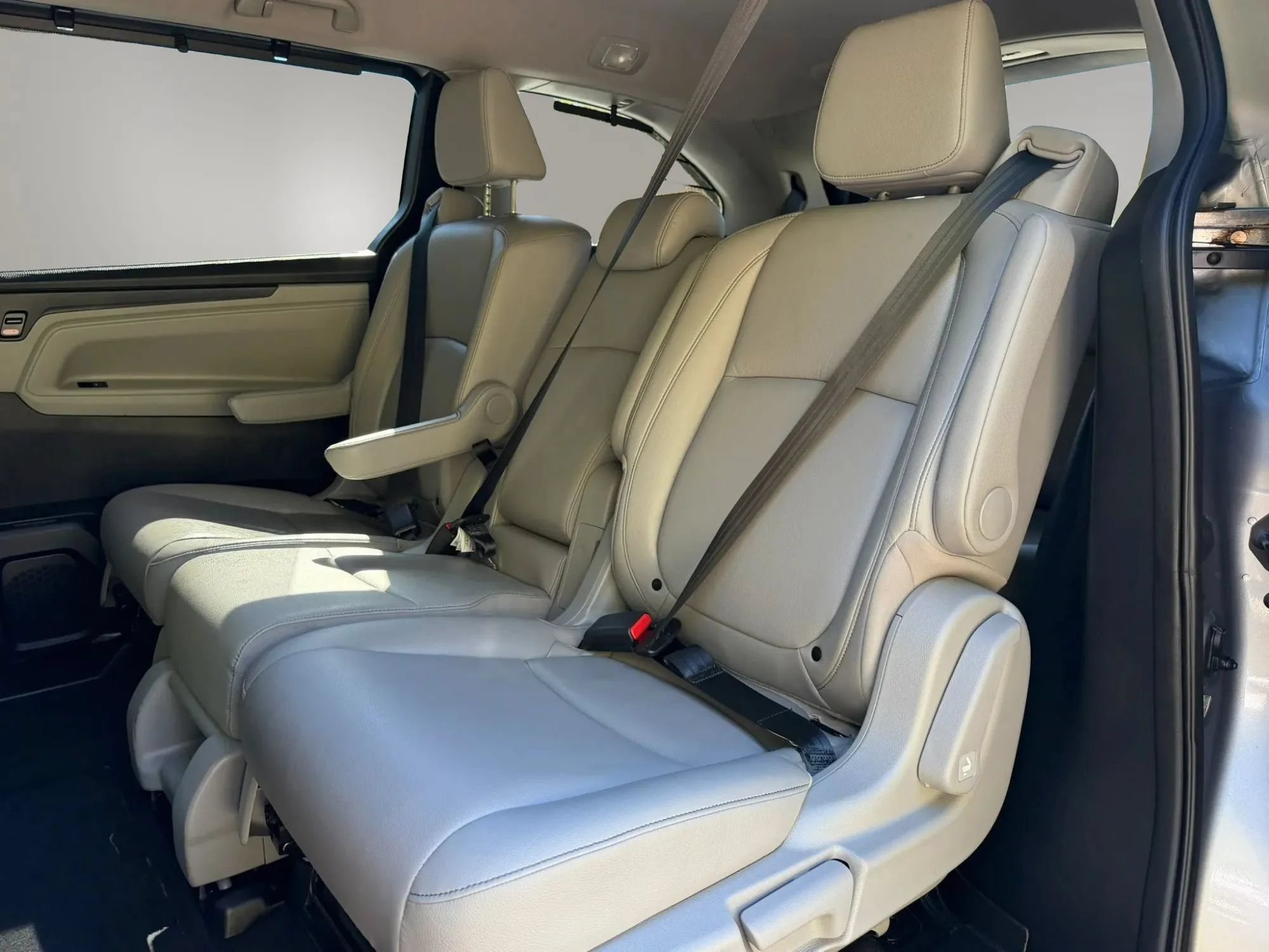 Used 2023 Honda Odyssey Touring image 13