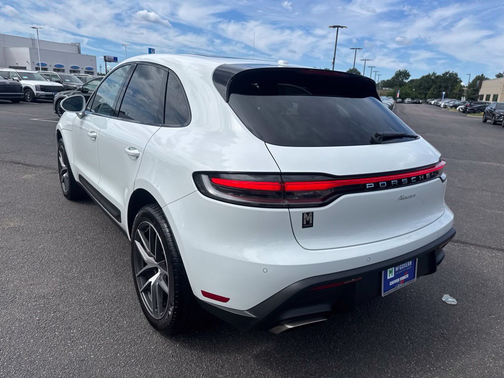 Used 2023 Porsche Macan AWD/4WD image 4