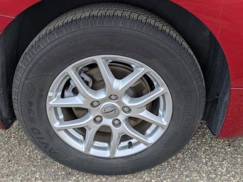 Used 2025 Chrysler Pacifica Select image 26