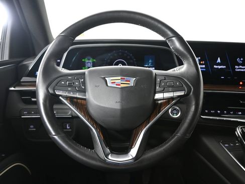 Used 2024 Cadillac Escalade ESV Luxury w/ LPO, Floor Liner Package AWD/4WD image 38