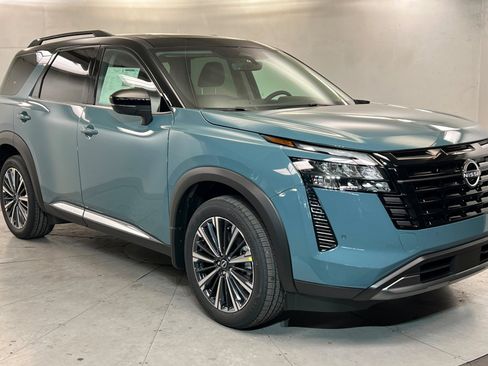 New 2026 Nissan Pathfinder Platinum AWD/4WD image 7