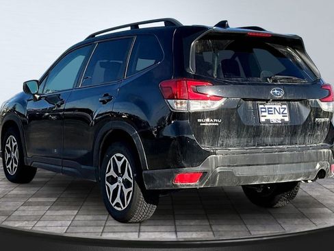 Used 2020 Subaru Forester Premium AWD/4WD image 4