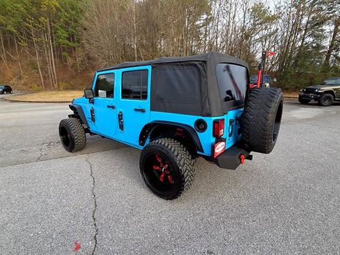 Used 2018 Jeep Wrangler Unlimited Sport S image 13