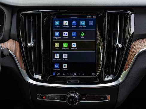 Used 2024 Volvo S60 B5 Plus image 12