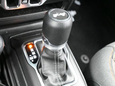 Used 2025 Jeep Wrangler Unlimited Sport AWD/4WD image 21