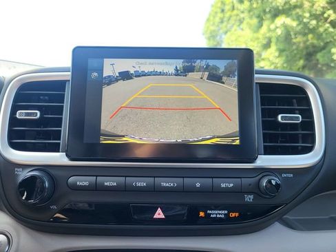 New 2025 Hyundai Venue SEL image 17