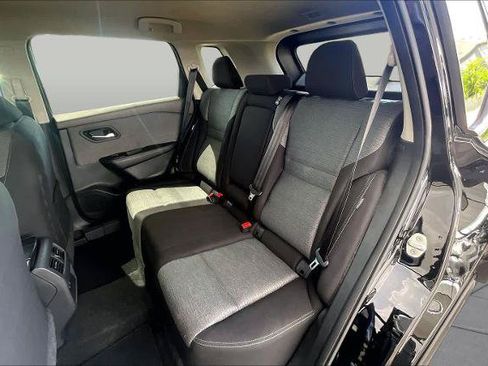 Certified 2023 Nissan Rogue SV AWD/4WD image 19