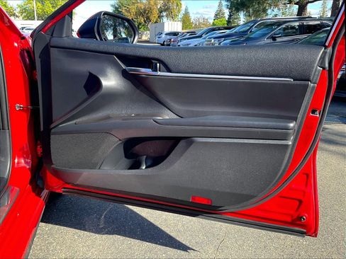 Used 2023 Toyota Camry SE image 24