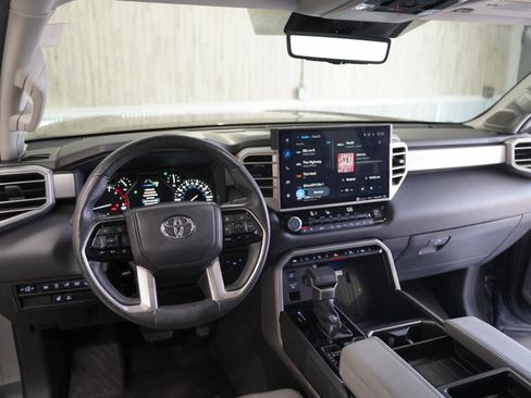 Used 2022 Toyota Tundra Limited AWD/4WD image 11
